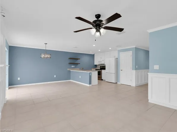 731 Hadley PL W, NAPLES, FL 34104