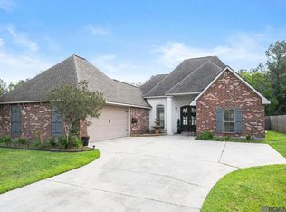 34122 Spring Lake Dr, Walker, LA 70785