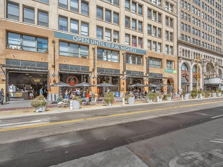 Grand Central Market — Photo 21