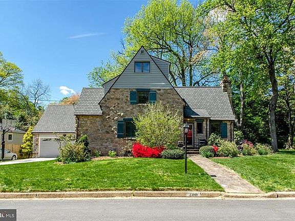 4th image of 400 Linden Ln