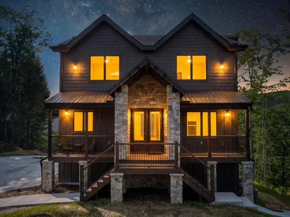 4421 Stackstone Rd, Sevierville, TN 37862