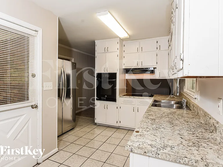 3605 Las Olas Dr — Photo 7