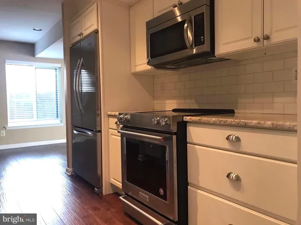 1750 Oakwood Ter #4C, Narberth, PA 19072