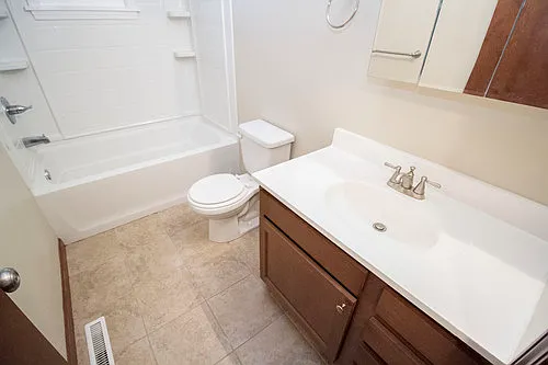 2731 Glendale Ave #J — Photo 18