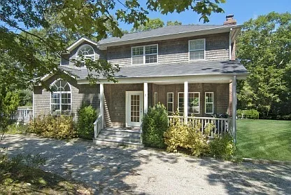 Near Northwest, Pristine Beach House — Photo 3