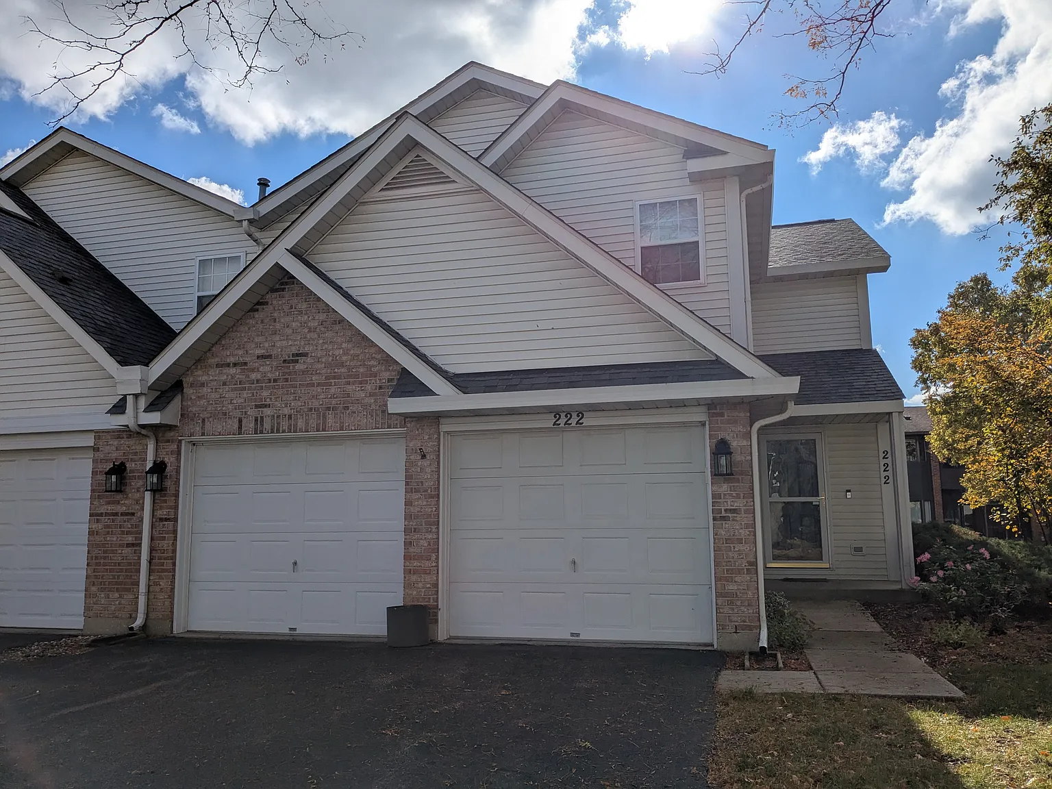 222 E Theodore Ln photo 1