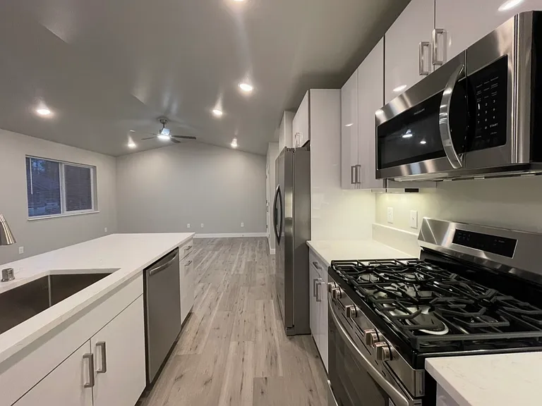 6150 W Karen St #2-4 — Photo 23