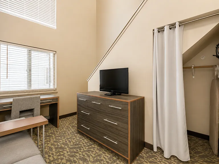 Pacific Apartments — Photo 31