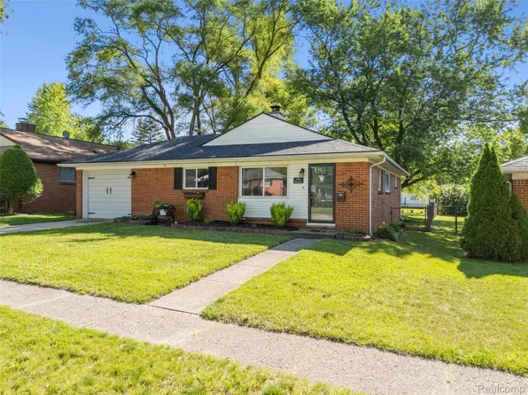 154 Noble St, Milford, MI 48381