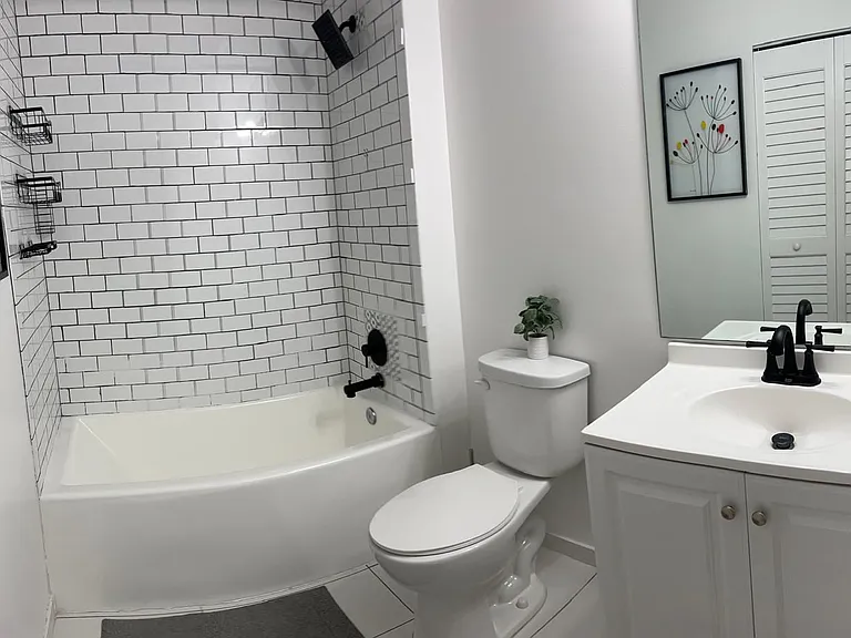 151 SE 1st St #1002 — Photo 8