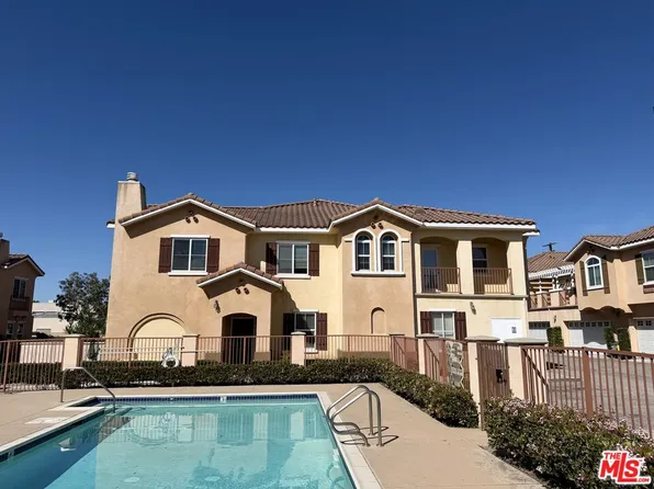 1134 N Euclid St APT 18, Anaheim, CA 92801