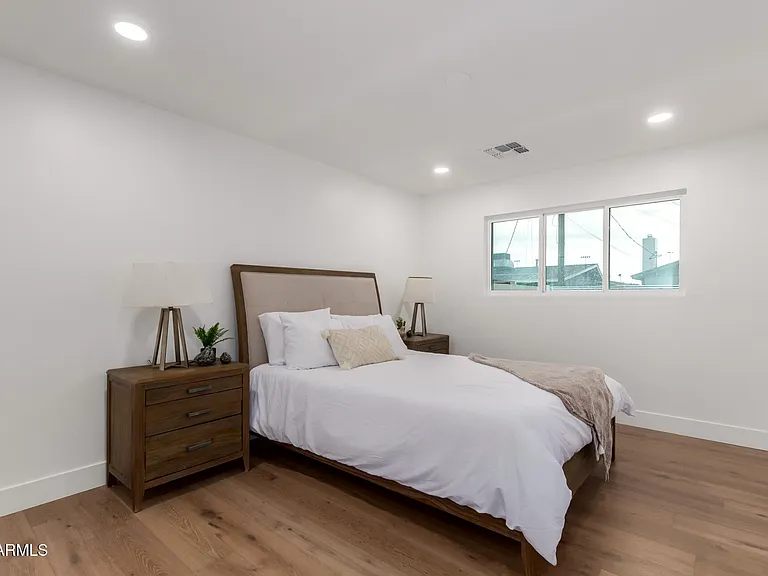 8401 E San Miguel Ave — Photo 10