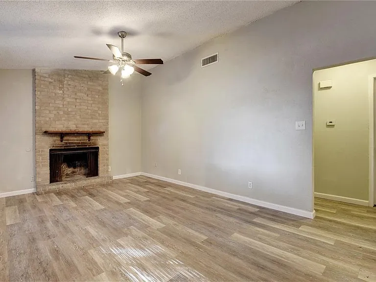 2311 Teri Rd #B — Photo 5
