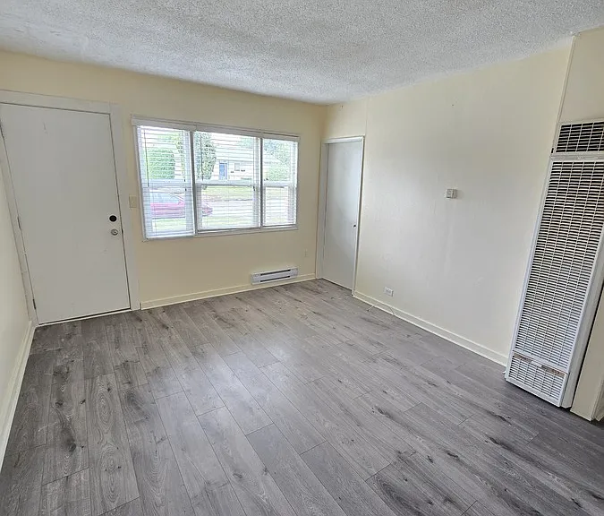 9342 Woodbine St — Photo 2