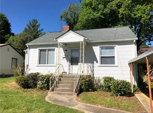 521 Salisbury Rd, Statesville, NC 28677