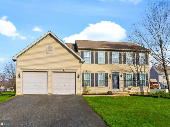 211 Greystone Ln, Quarryville, PA 17566
