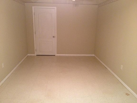 3rd image of 1142 Berkley Dr SE