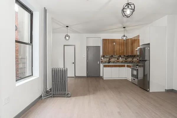 Rented by Pinn Realty | media 14