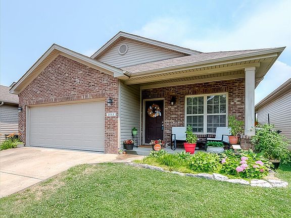 2nd image of 1468 Day Lily Dr