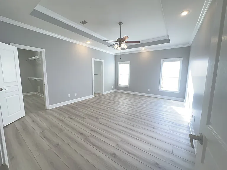 3650 Victoria Dr — Photo 13