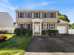388 Varnum Ave, Lowell, MA 01854