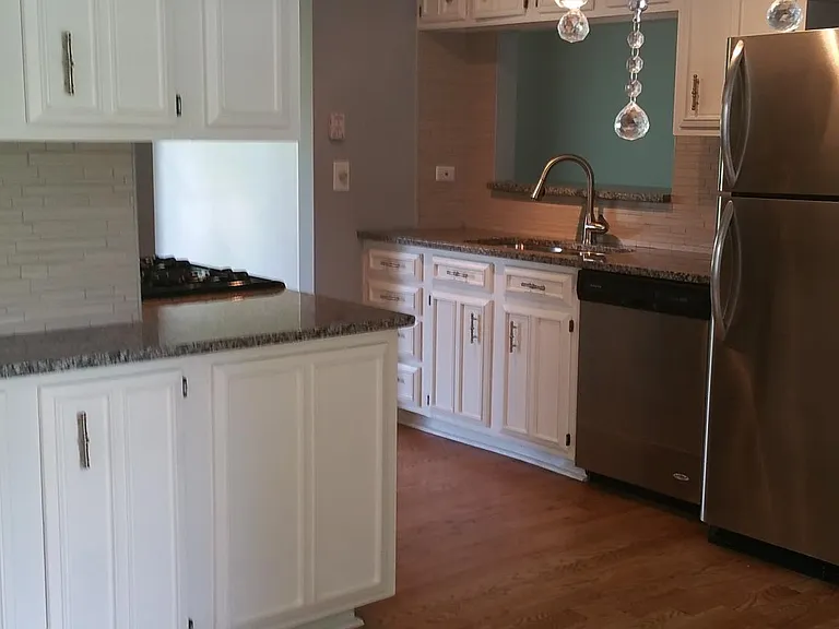 Kitchen/Eating Area