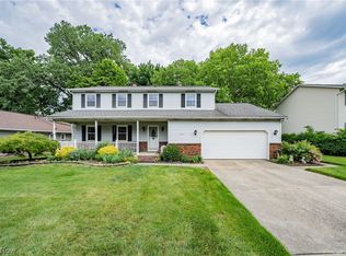 5027 Corliss Rd, Lyndhurst, OH 44124