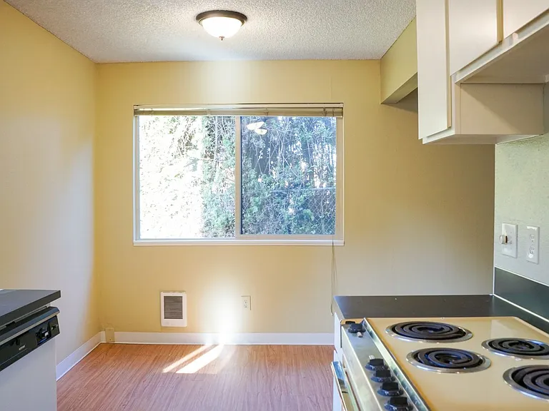 3705 SE 35th Pl #18 — Photo 7