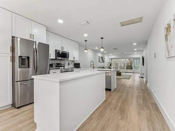 13725 Flora Pl APT D, Delray Beach, FL 33484