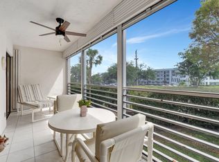 3154 Via Poinciana Dr APT 211, Lake Worth, FL 33467