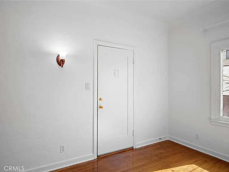 216 E Windsor Rd #2 — Photo 3