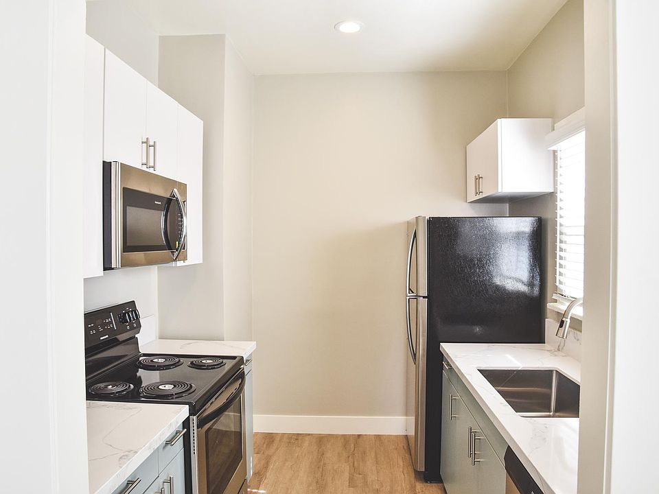 1st image of 1344 7th Ave #17