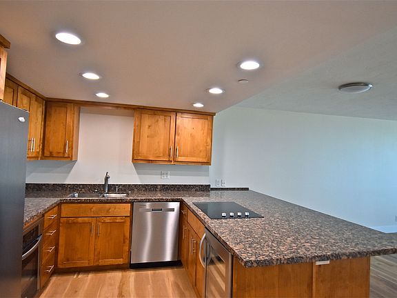 3rd image of 515 S 1000 E APT 803