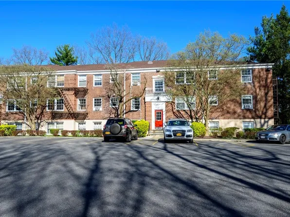 65 Rockledge Road #TH, Bronxville, NY 10708