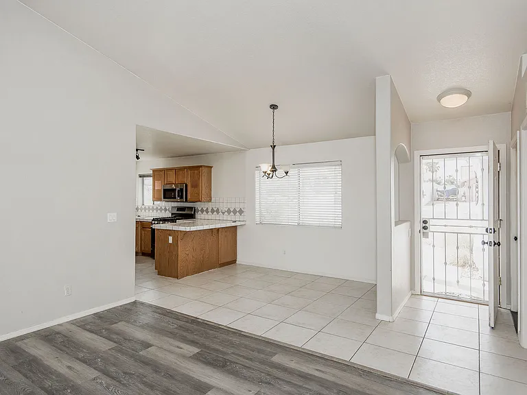 2195 E Emerald River Way — Photo 13