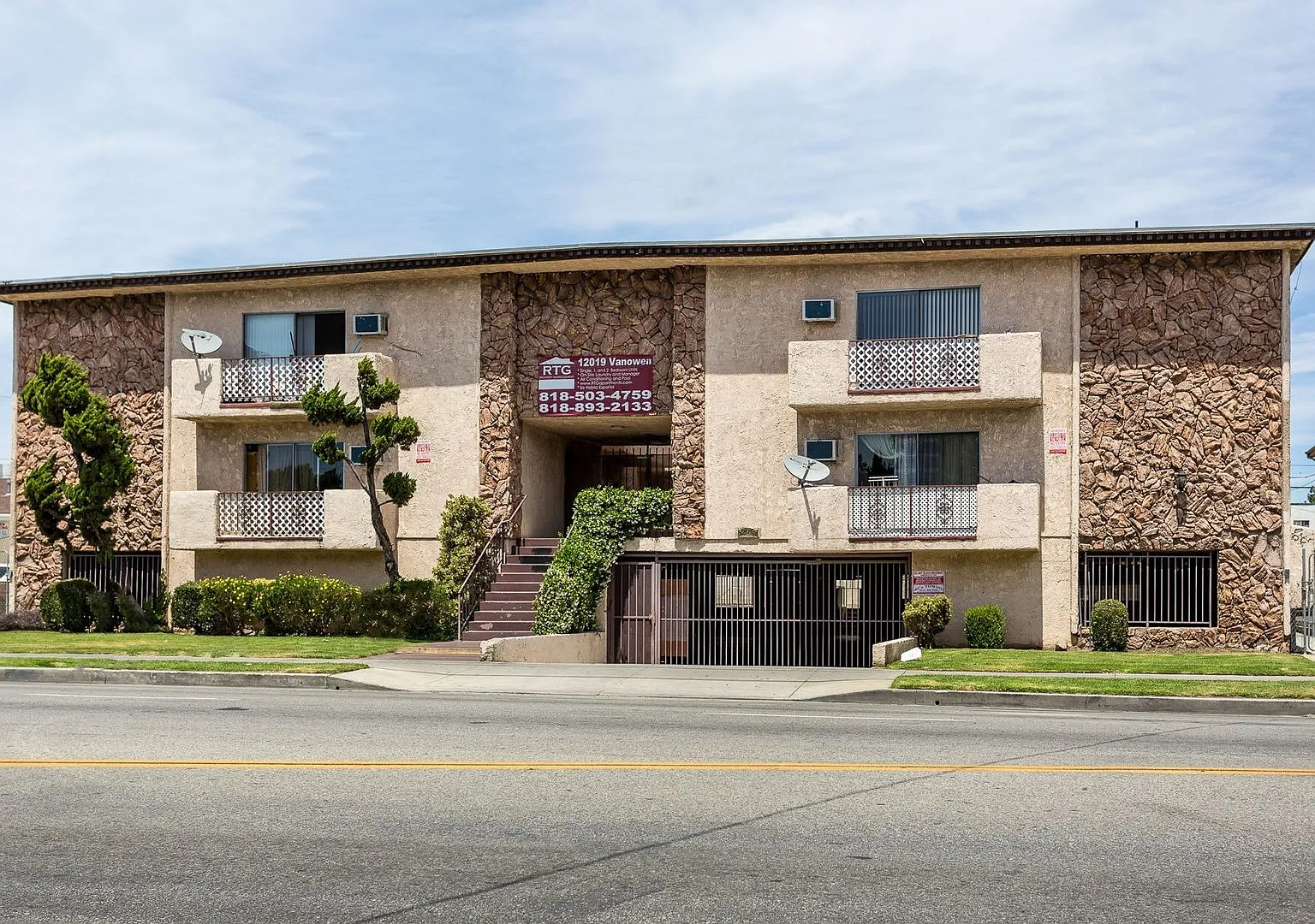 12019 Vanowen LLC — Photo 4