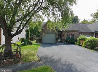309 Stonegate Cir S, Chambersburg, PA 17201