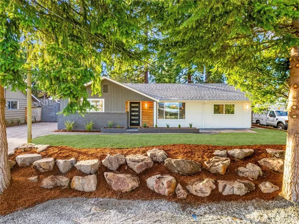 16009 7th Avenue SW, Burien, WA 98166