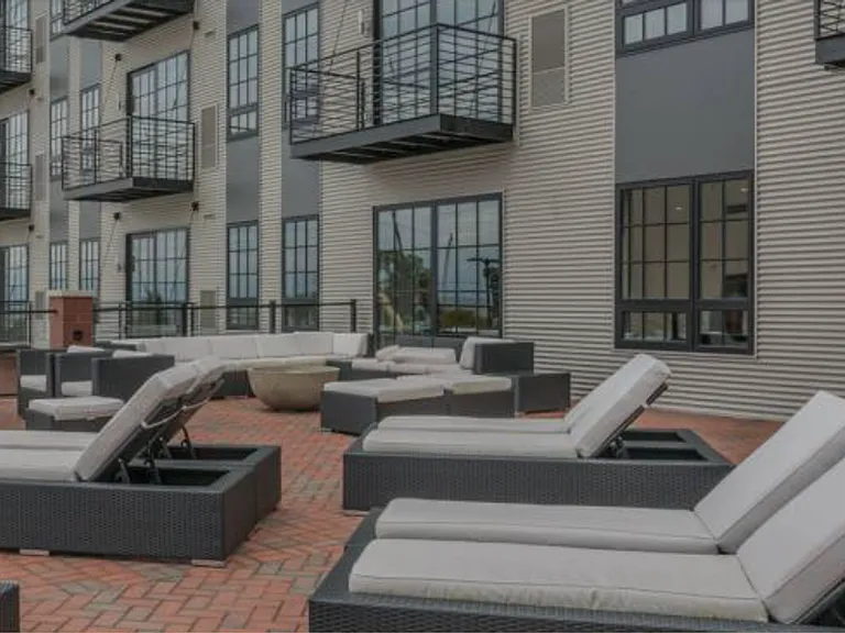 Battery Park Lofts — Photo 36