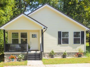 507 W Chestnut St, Dickson, TN 37055