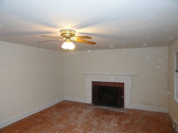 5th image of 713 Cedarbrook Dr