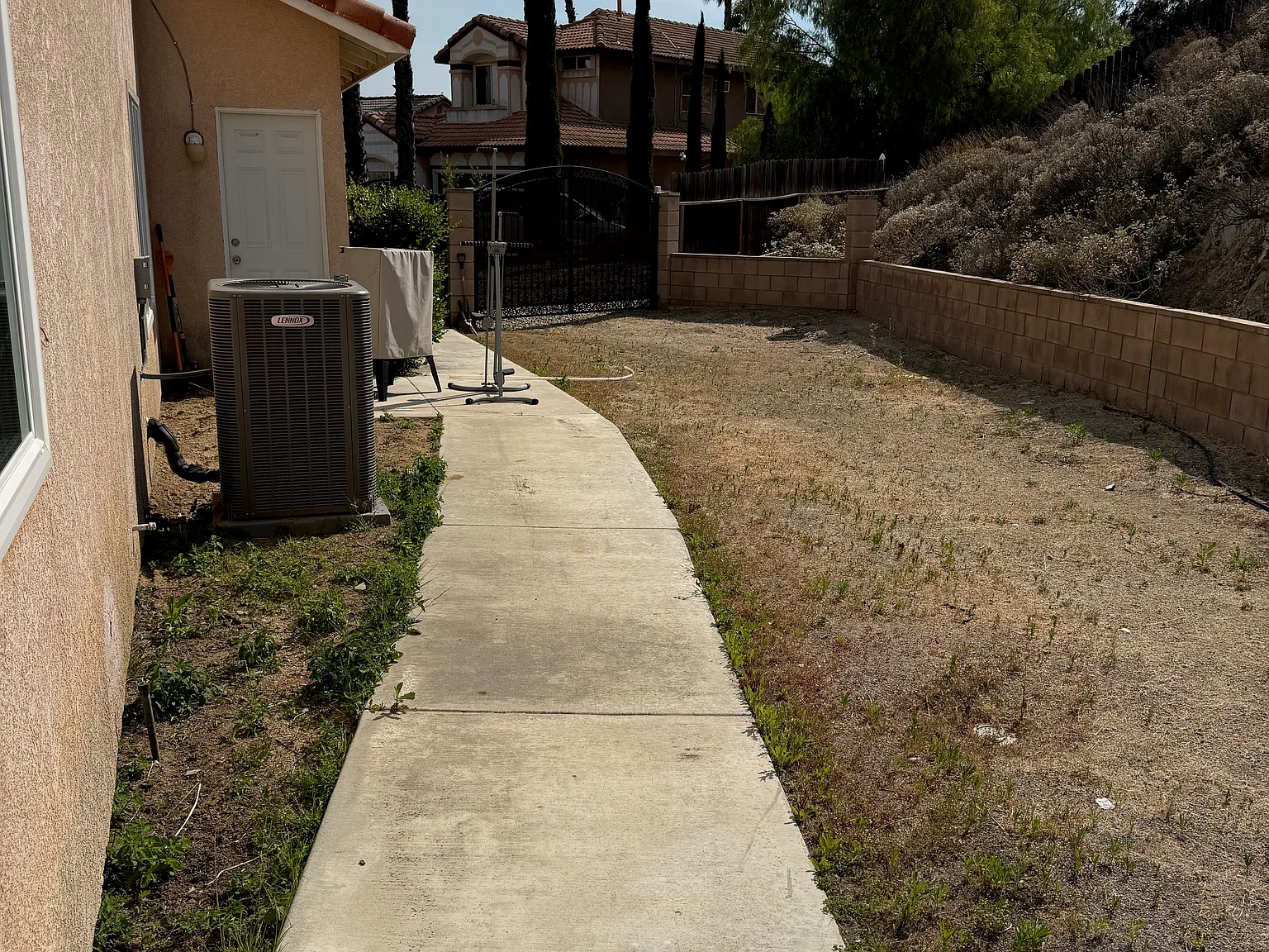 4 bed, 1972 sqft, $3,595 — Photo 3