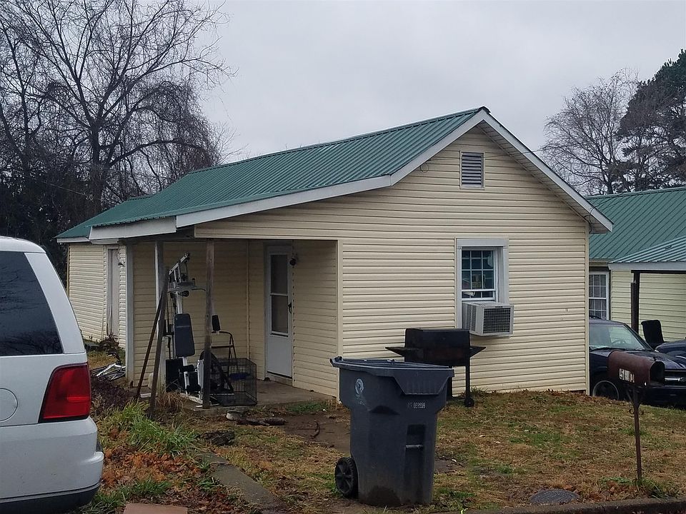 2nd image of 528 Elder St
