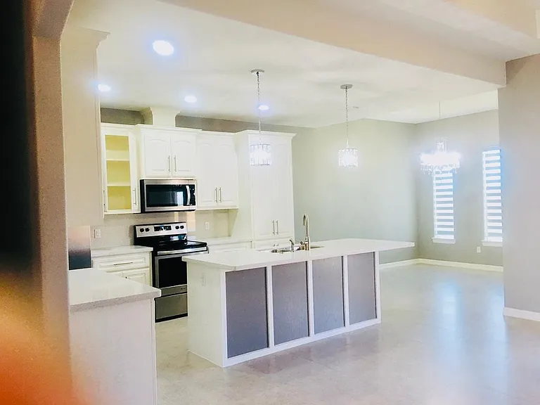 3873 Tolosa St — Photo 77