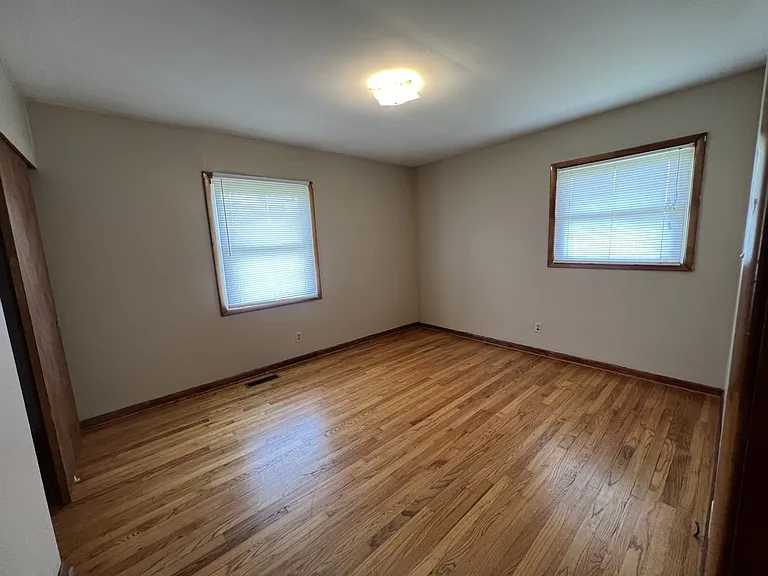 207 N Mulberry St — Photo 9