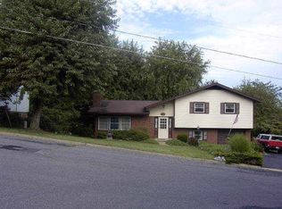 1427 Dennison Ave, Staunton, VA 24401