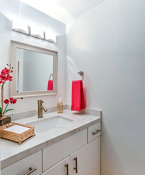 2166 N Indian Canyon Dr #C — Photo 22