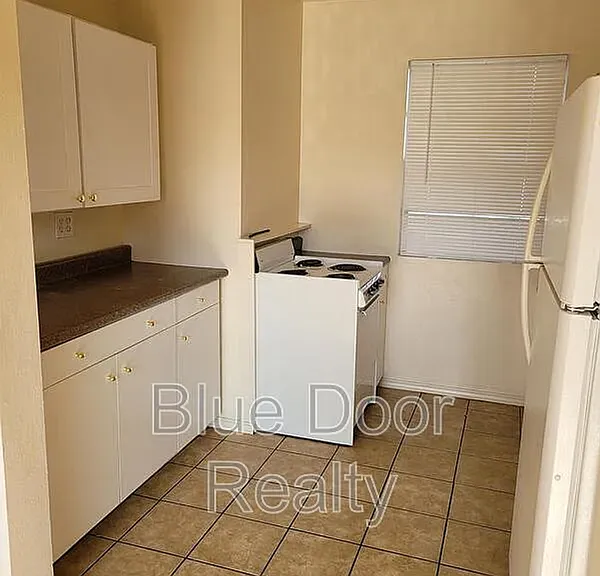 4601 Carlisle Blvd NE #H3 — Photo 3