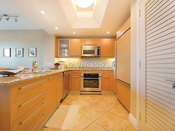 5th image of 322 Karen Ave Unit 205