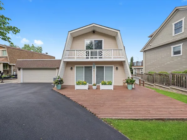 38456 N Munn Rd, Lake Villa, IL 60046